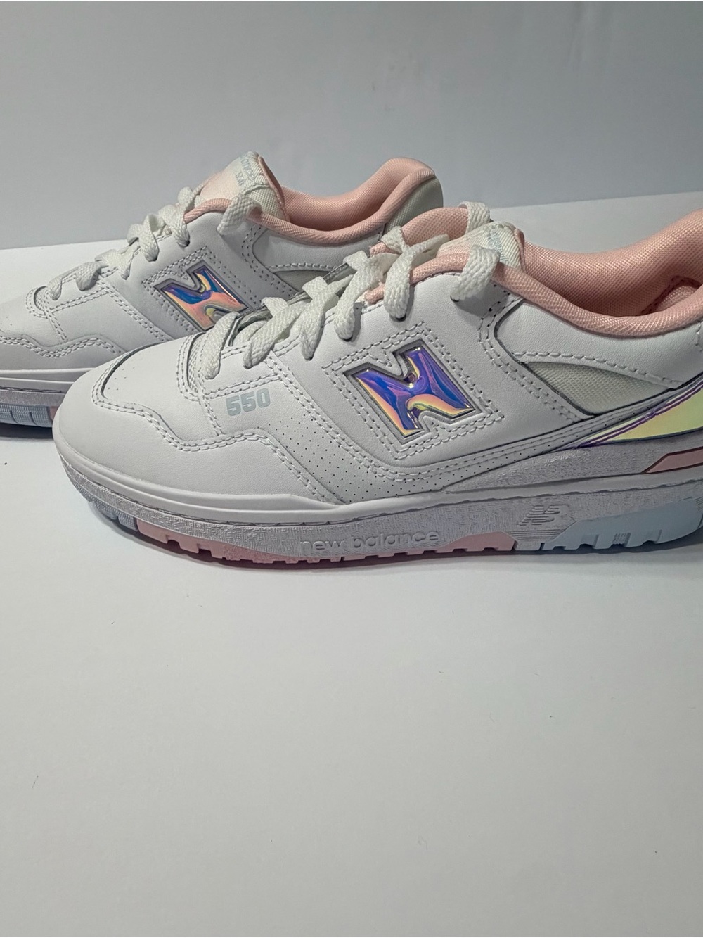 New Balance Kids White & Pink 550 Sneakers with Iridescent Logo